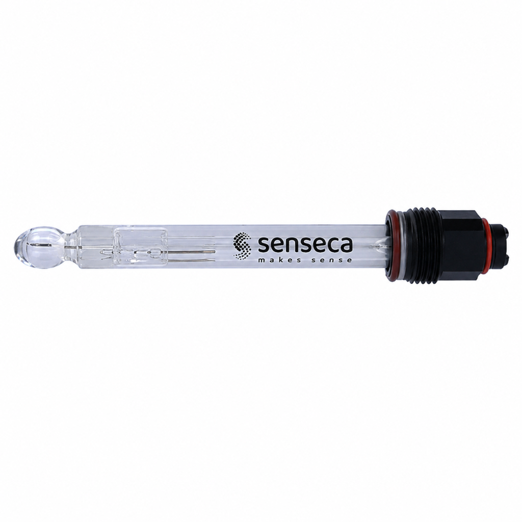 pH combined electrode pH111 with durable glass measuring tip, threaded process connection, integrated connector, and rugged electrode body for accurate industrial pH measurement in water treatment, chemical, and process applications.